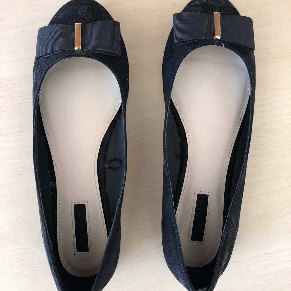 Black Shoes